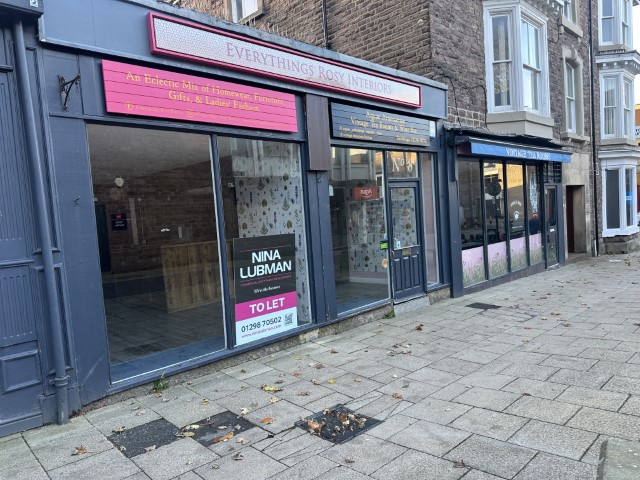 Retail unit to let in Buxton